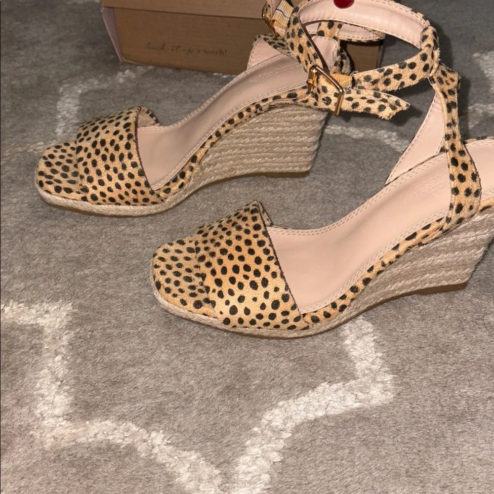 Charlotte Russe leopard espadrille sandal wedge heel Size 7